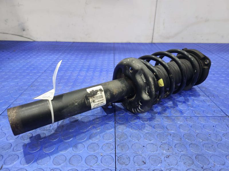2020 Volkswagen Passat Strut Assembly