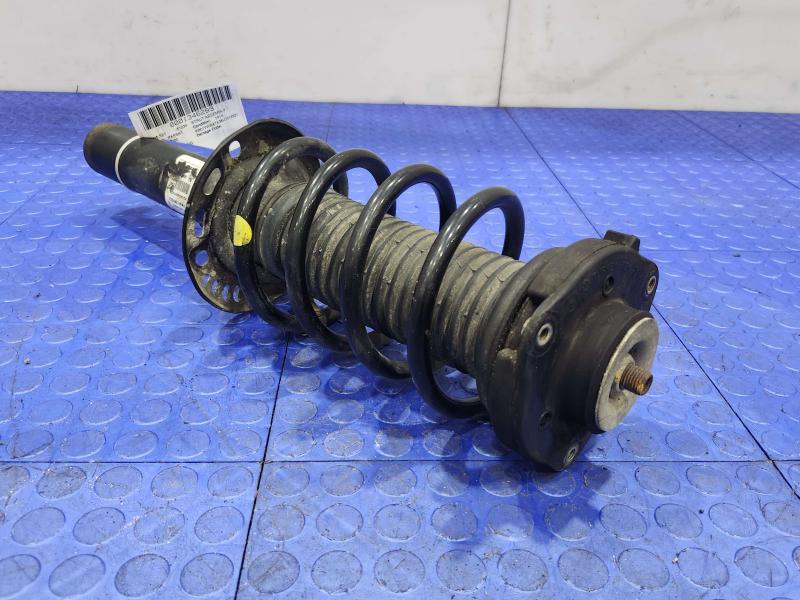 2020 Volkswagen Passat Strut Assembly