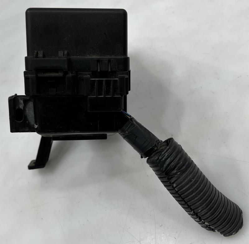 2010 - 2022 Nissan Frontier Engine Bay Fuse Box Relay Box Assembly OEM 24381C9900