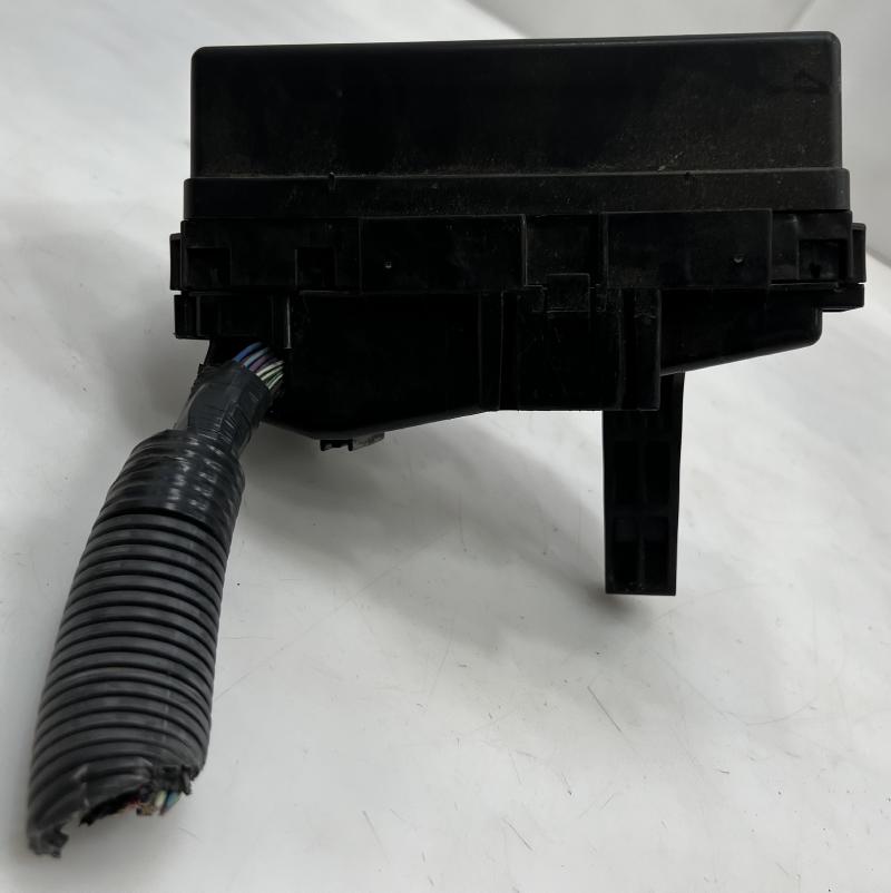 2010 - 2022 Nissan Frontier Engine Bay Fuse Box Relay Box Assembly OEM 24381C9900