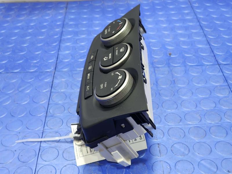 2012 Mazda Mazda5 Heater A/C Control