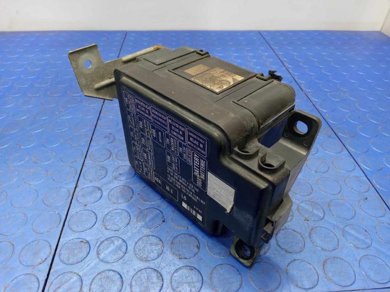 2001 Honda CR-V Engine Fuse Box