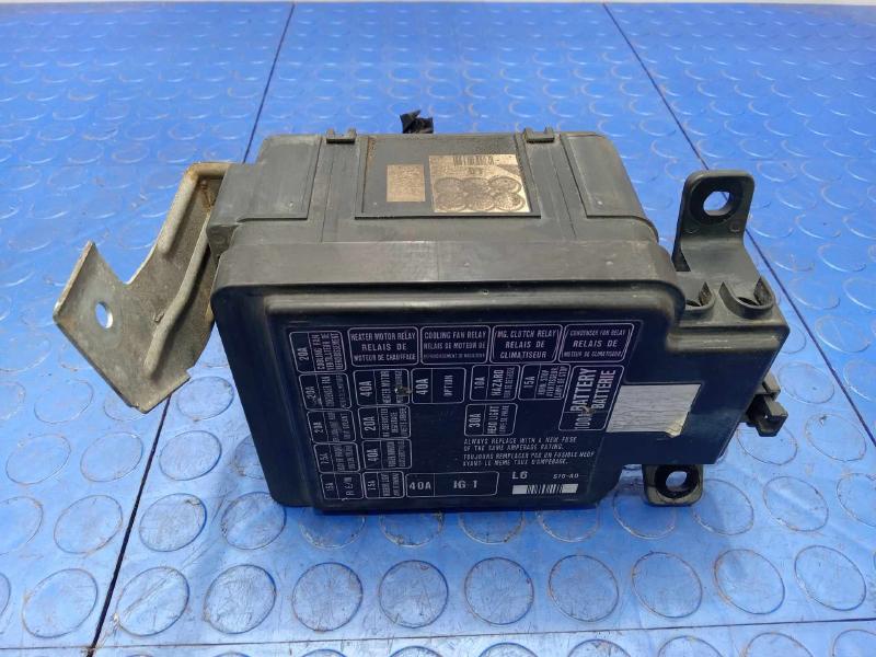 2001 Honda CR-V Engine Fuse Box
