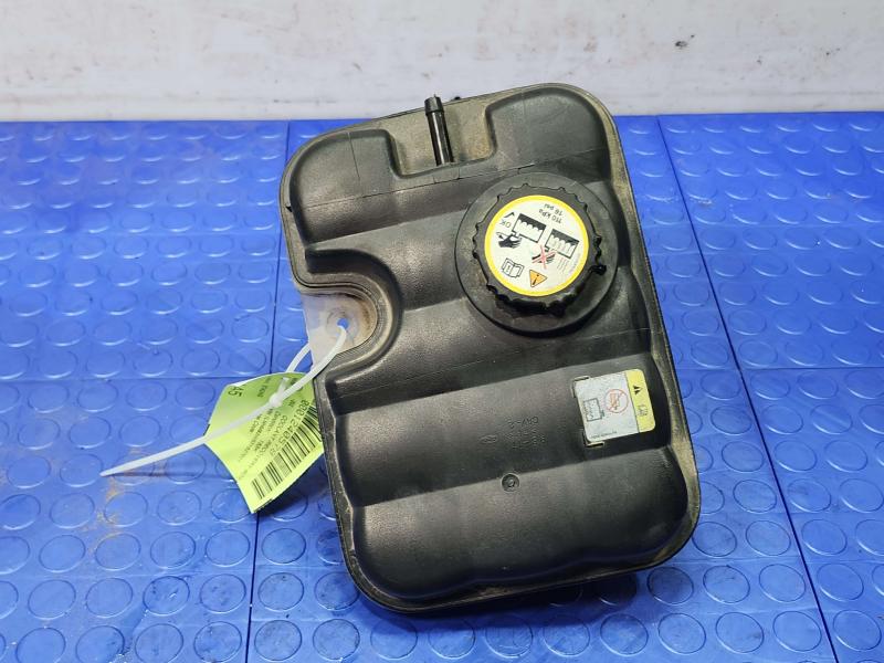 2003 Lincoln Town Car Coolant Recovery Bottle