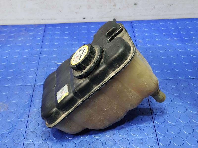 2003 Lincoln Town Car Coolant Recovery Bottle