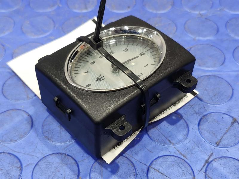 2011 Maserati Quattroporte Clock