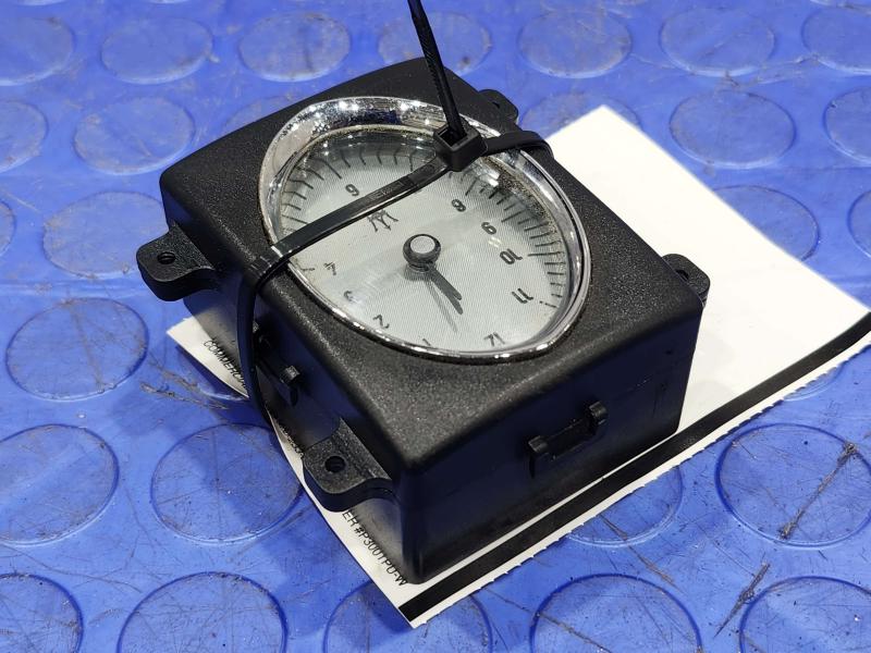 2011 Maserati Quattroporte Clock
