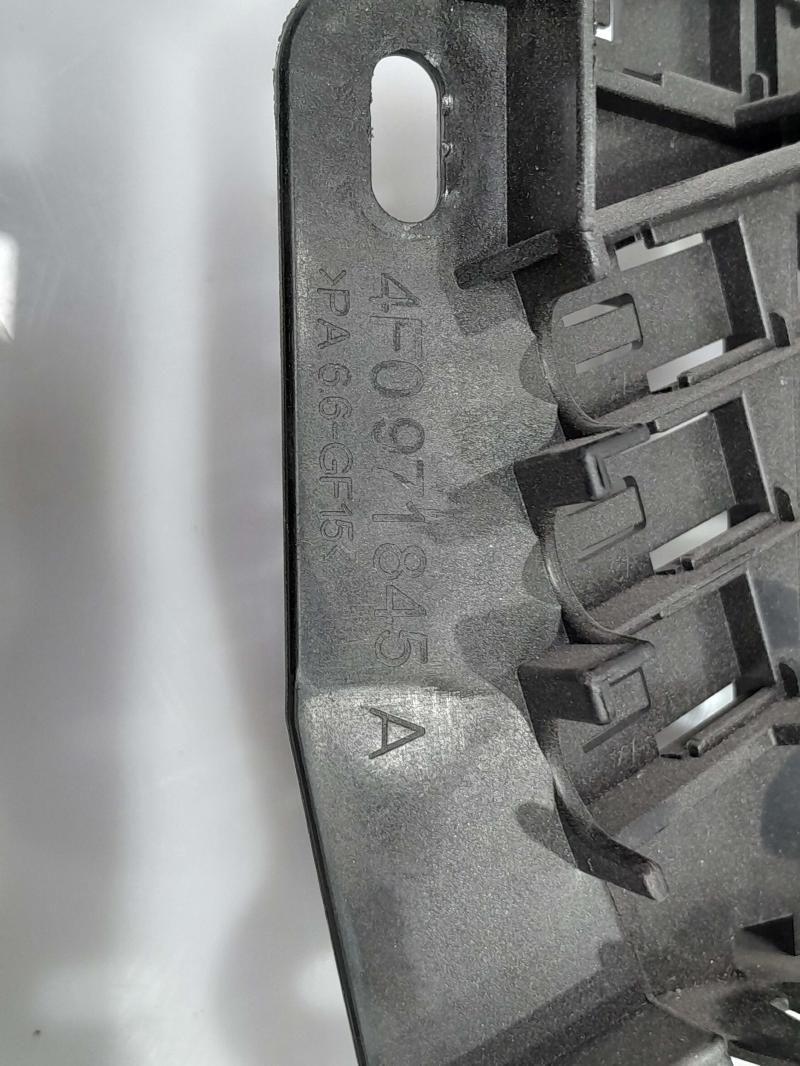 2007 Audi S6 Cabin Fuse Box