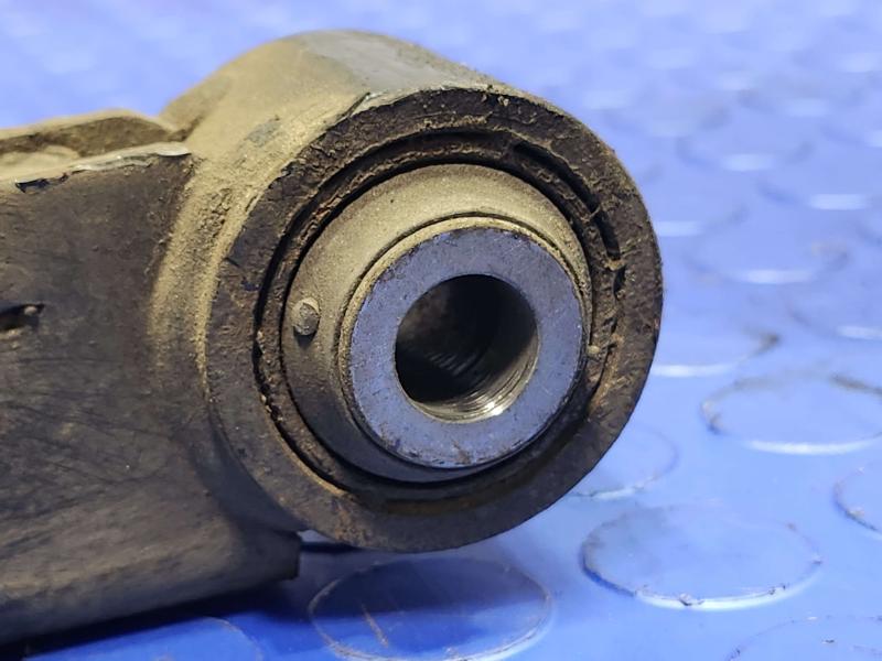 2016 Nissan Rogue Lower Control Arm Rr