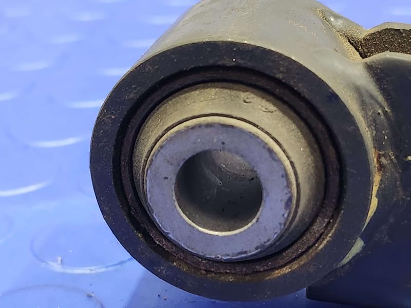 2016 Nissan Rogue Lower Control Arm Rr