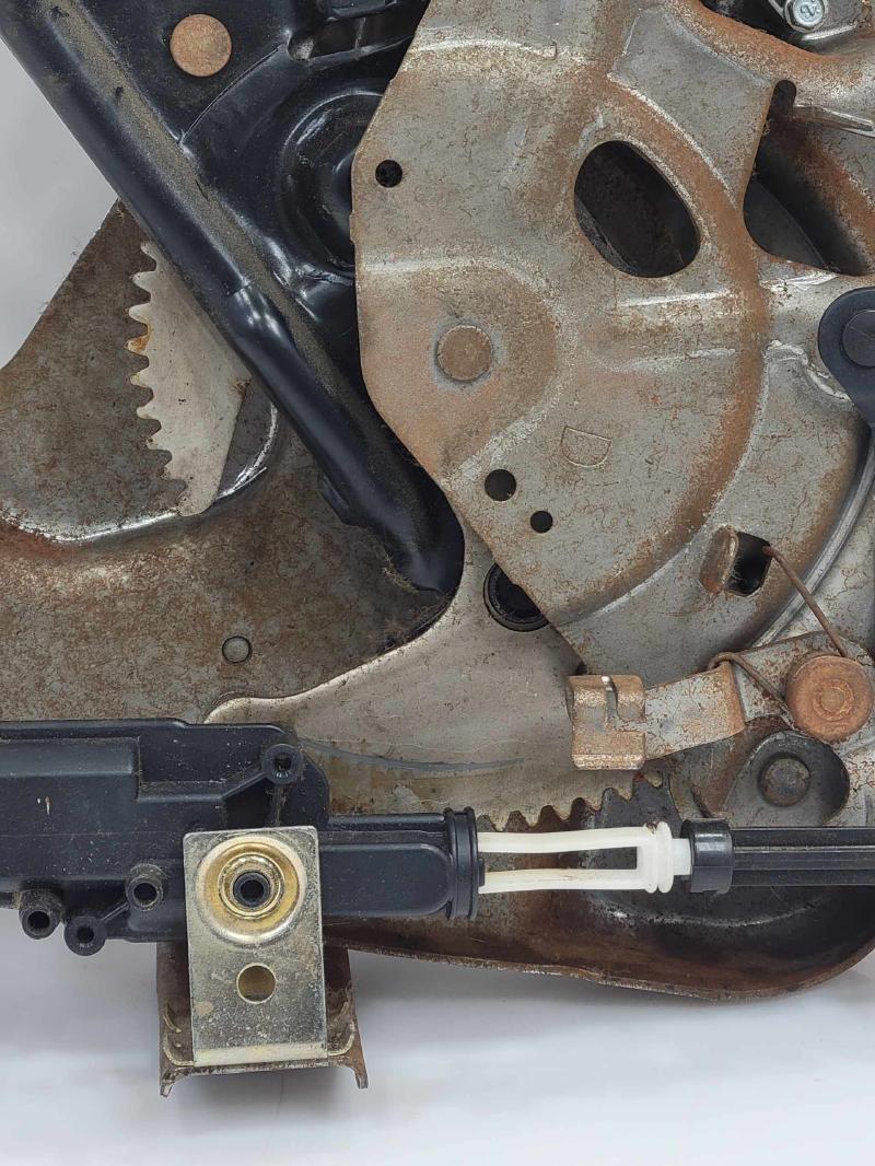 2003 - 2006 Lincoln Navigator Parking Brake Pedal Lever Assembly OEM