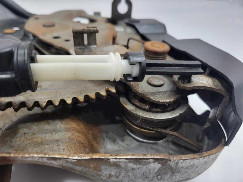 2003 - 2006 Lincoln Navigator Parking Brake Pedal Lever Assembly OEM