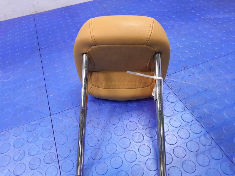 2013 Cadillac ATS Headrest