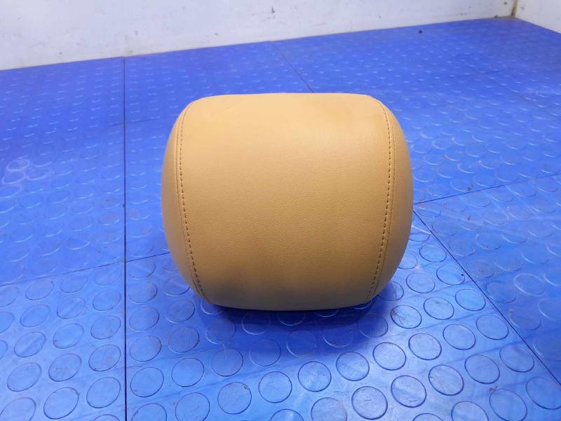 2013 Cadillac ATS Headrest