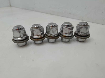 2016 Genesis Genesis Lug Nuts