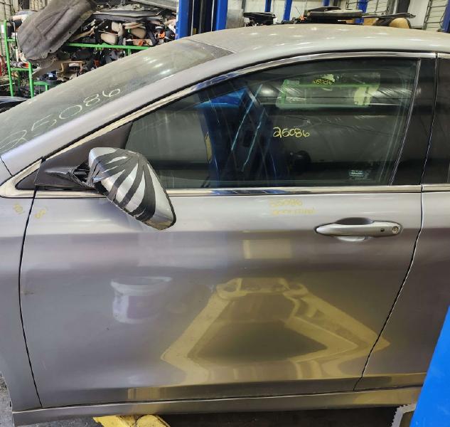 2017 Chrysler 200 Front Door