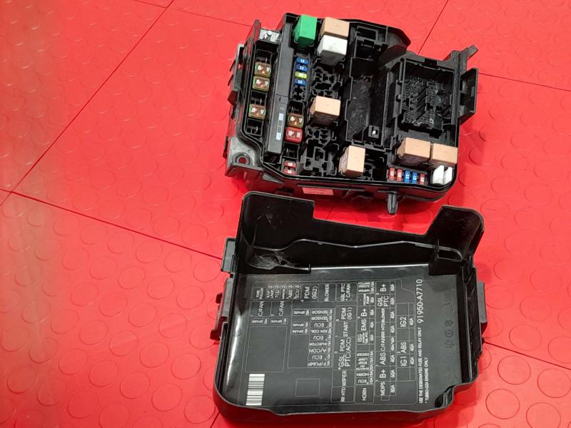 2014-2016 Kia Forte 2.0L Engine Fuse Box Relay Junction Block OEM 91208A7412