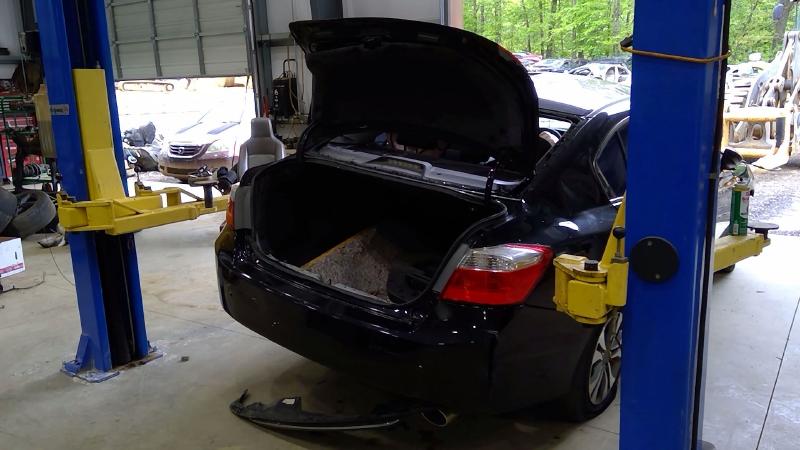 2013 Honda Accord Front Door Regulator