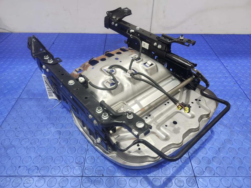 2010 Mazda Mazda3 Seat Track