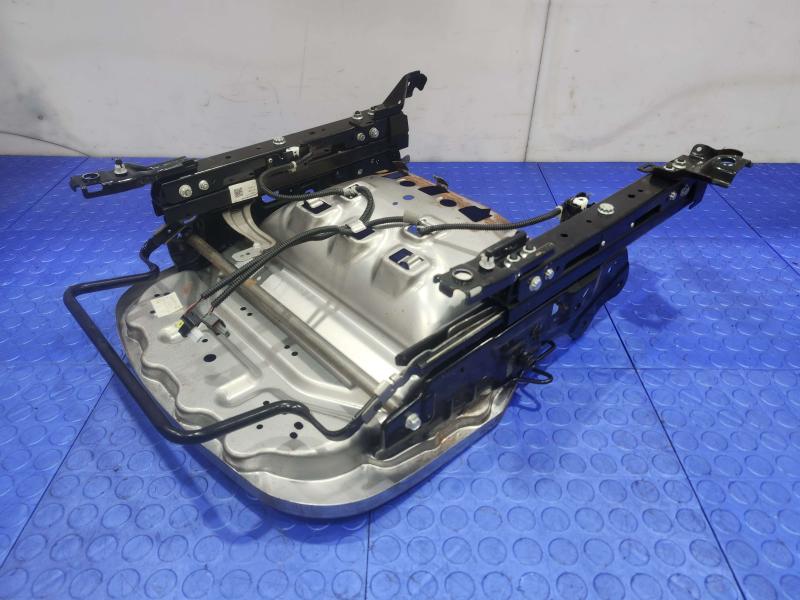 2010 Mazda Mazda3 Seat Track