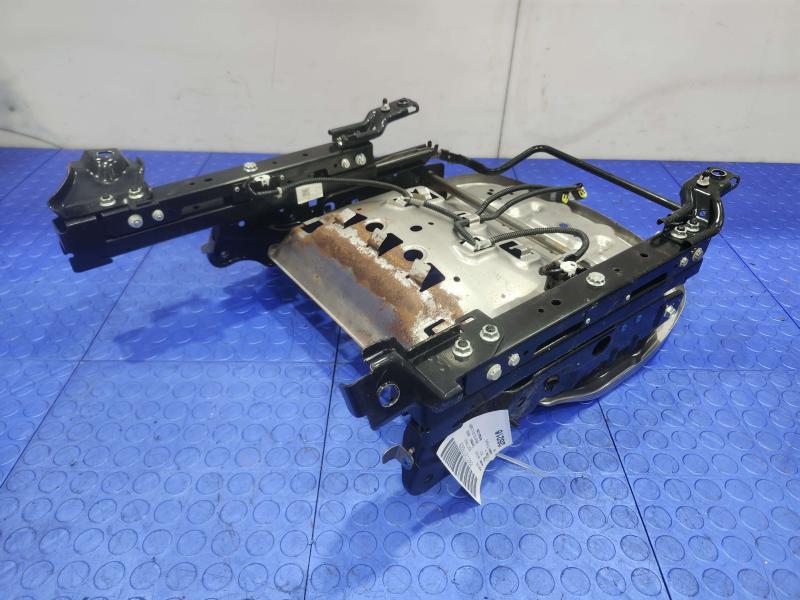 2010 Mazda Mazda3 Seat Track