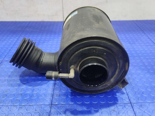 1992 Isuzu NPR Air Cleaner