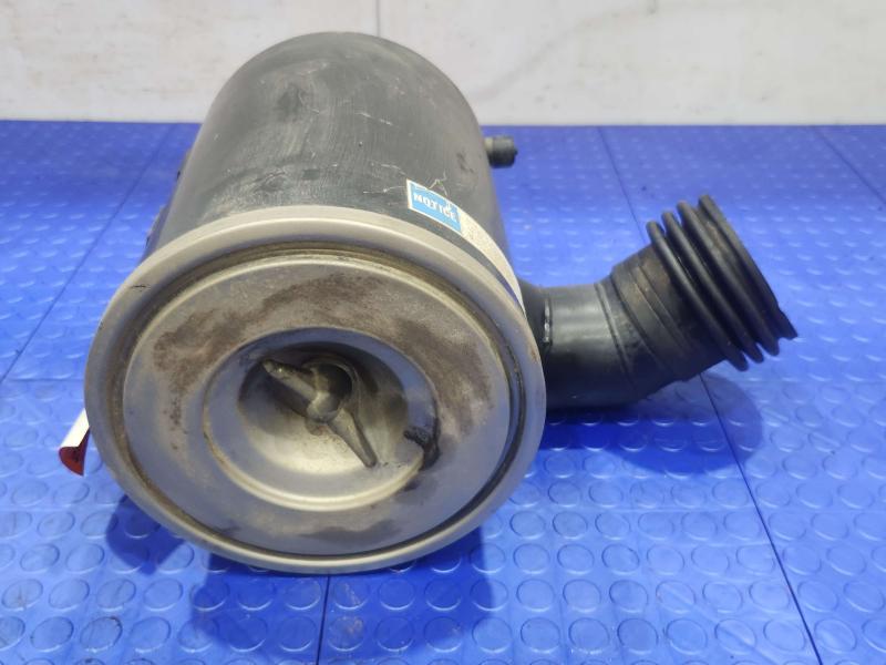 1992 Isuzu NPR Air Cleaner