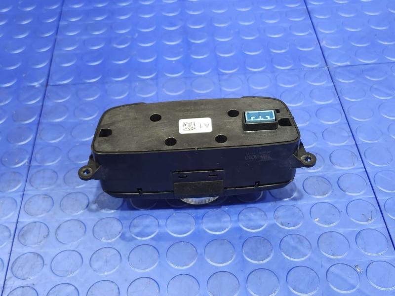 2016-2018 Acura ILX Radio Display Screen Control Panel Genuine OEM Part