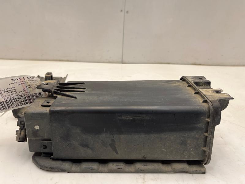 2014 Ford Explorer Evaporator Canister