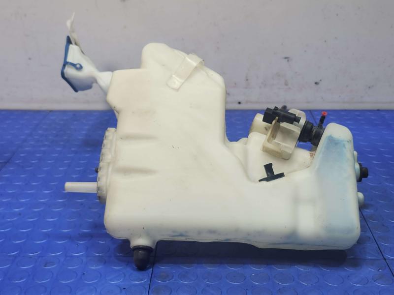 2006 Mercedes CLS-Class Washer Bottle