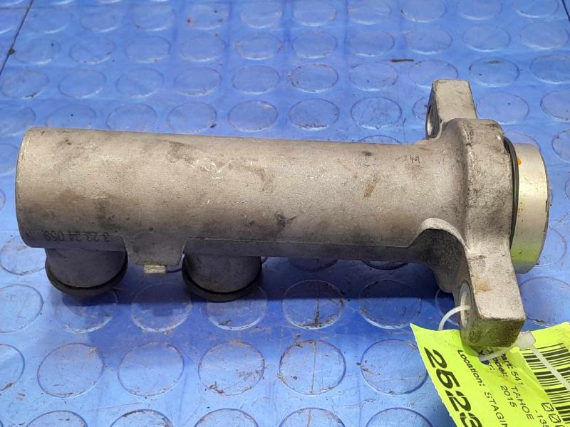 2015 Chevrolet Tahoe Master Cylinder