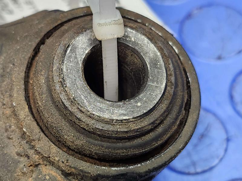 2010 Dodge Challenger Lower Control Arm Rr