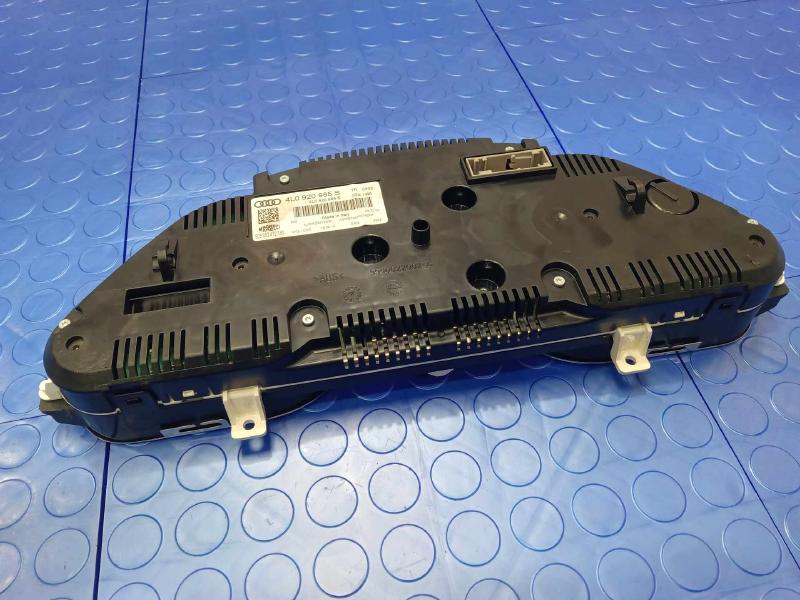 2013-2015 Audi Q7 Gasoline Models Instrument Cluster Speedometer 136K OEM 4L0920985S