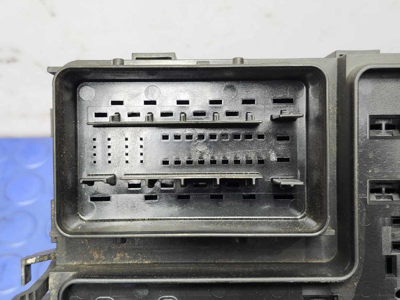 2014 Ford Fusion Engine Fuse Box