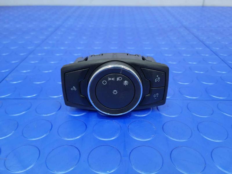 2017 Ford F-250 Super Duty Headlight Switch (Dash Mtd)