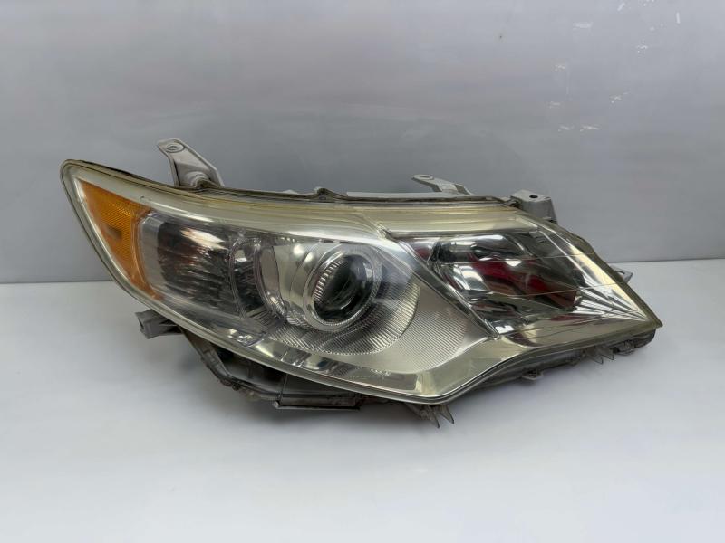 2013 Toyota Camry Headlamp Assembly