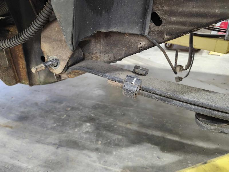 2014 Chevrolet Silverado 1500 Leaf Spring Rear