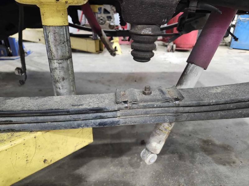 2014 Chevrolet Silverado 1500 Leaf Spring Rear