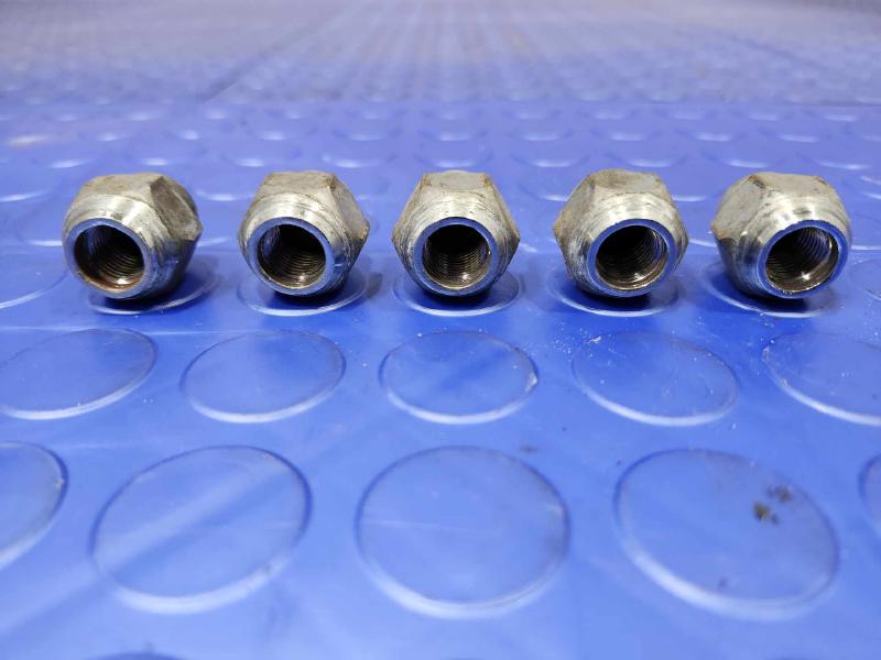 2013 Nissan Juke Lug Nuts