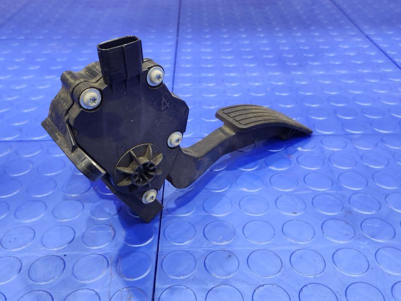 2007-2014 Subaru Outback Accelerator Pedal Assembly OEM 36010AG140