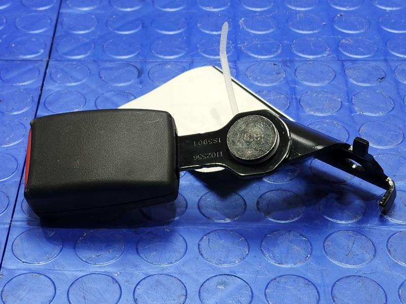 2015 Infiniti Q50 Rear Seat Belt