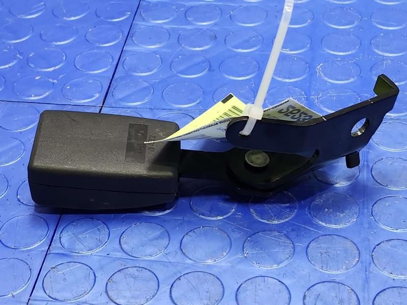 2015 Infiniti Q50 Rear Seat Belt