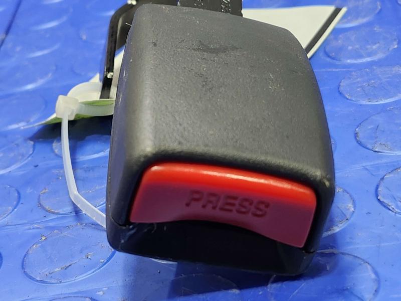 2015 Infiniti Q50 Rear Seat Belt