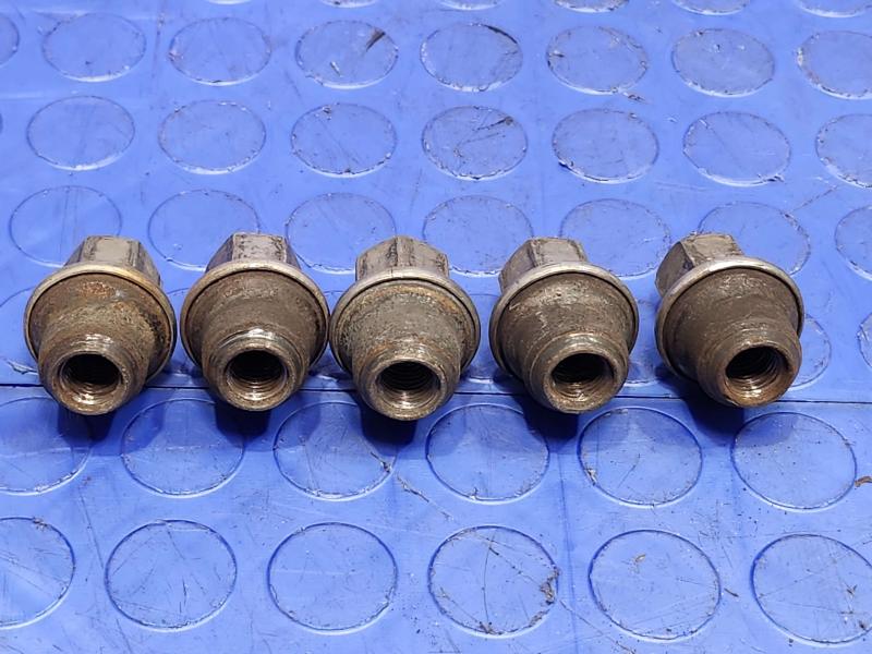 2014 Dodge Journey Lug Nuts