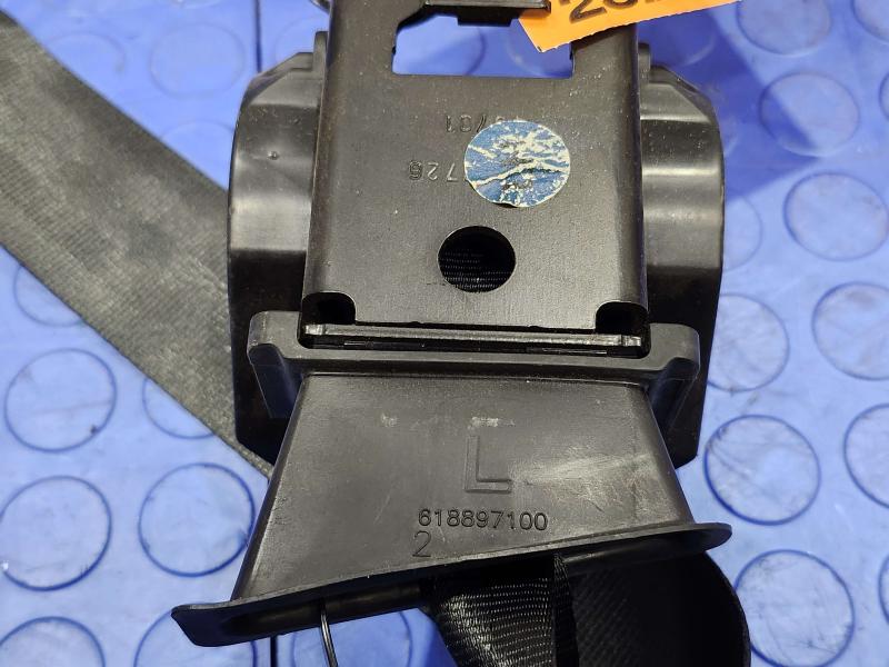 2018 Volkswagen Passat Rear Seat Belt