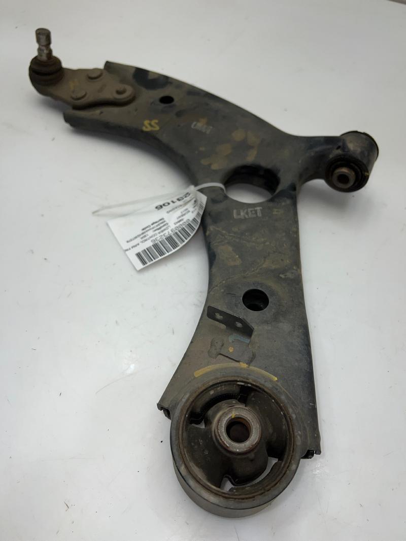 2016 - 2020 Kia Sorento Front Lower Control Arm LH Driver Side OEM 54500C6000