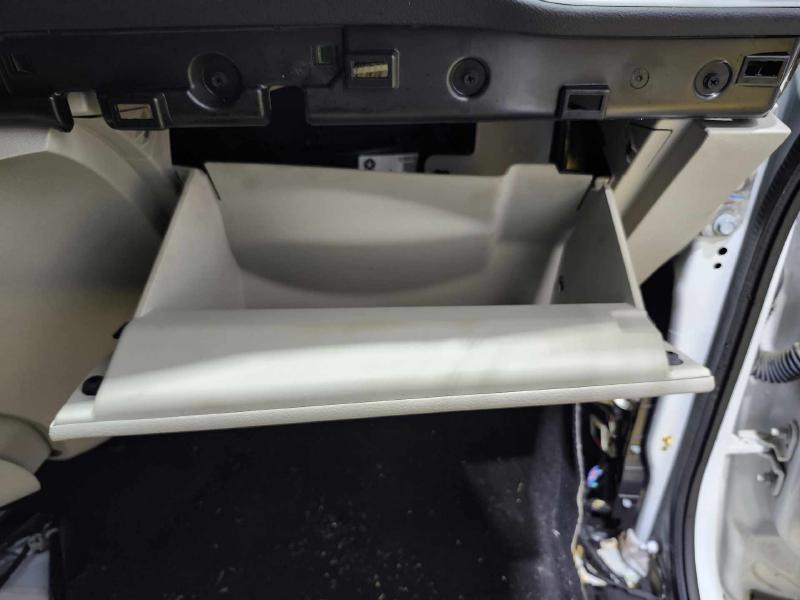 2021 Chrysler Voyager Glove Box