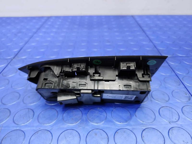 2018 Volvo S90 Door Switch Front