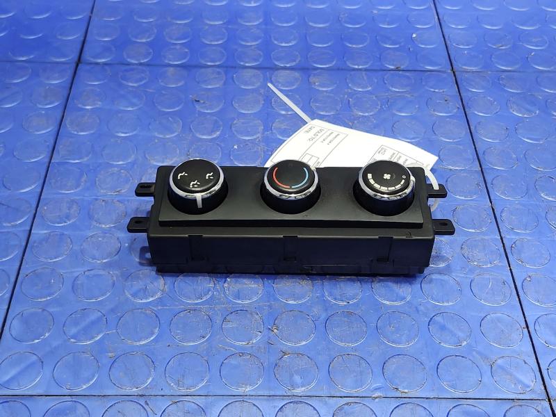 2012 Dodge Grand Caravan Heater A/C Control