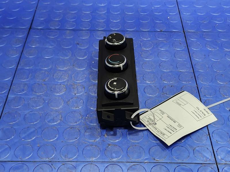 2012 Dodge Grand Caravan Heater A/C Control